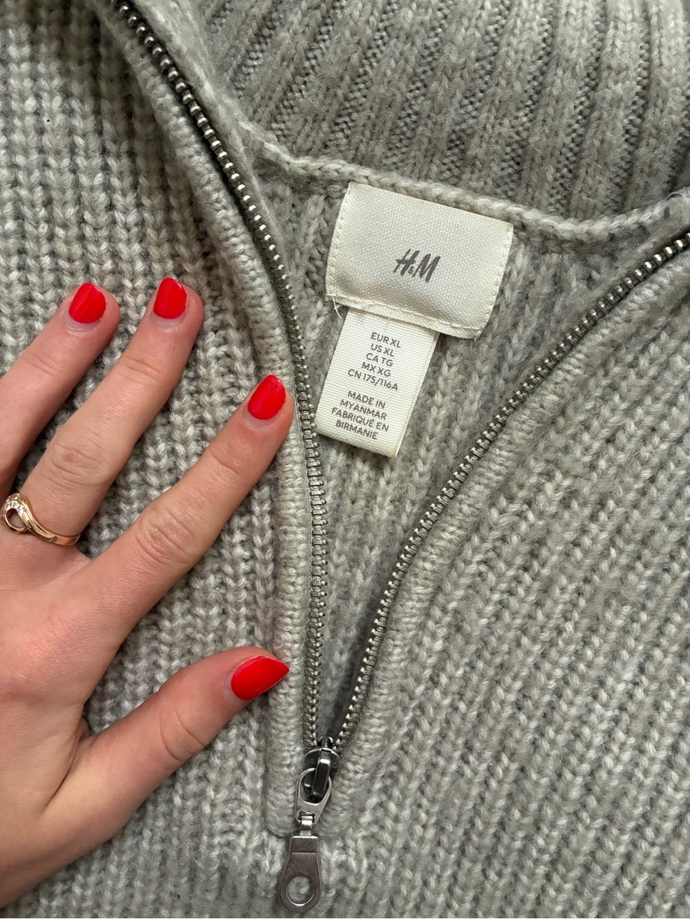 H&M Light Gray Ribbed Half-Zip Turtleneck Sweater